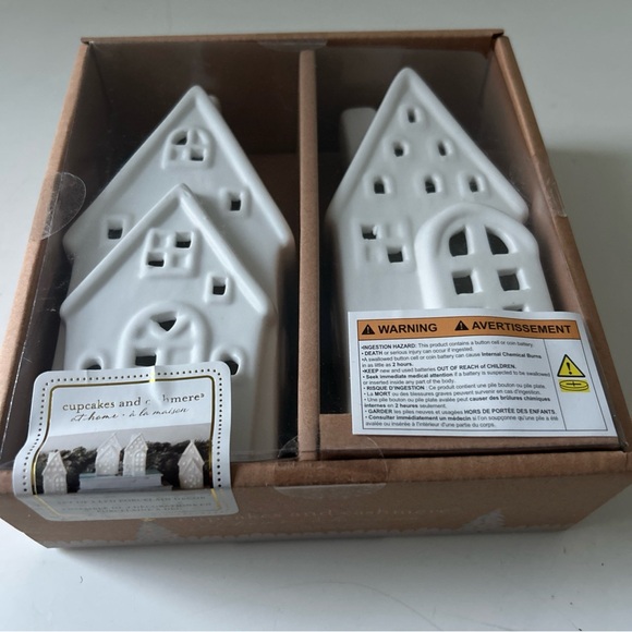 New Christmas Village Set of 2 - Picture 4 of 12